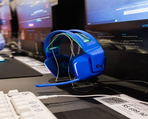 Smartphone showing a gaming accessories exhibition interface